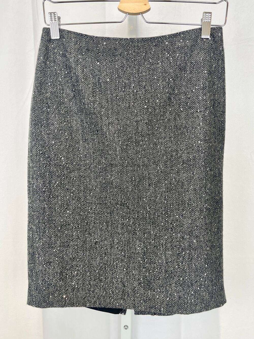 NWT TALBOTS Shimmer Sequin Tweed Textured Wool Straight Skirt Gray 2 Petite 2P